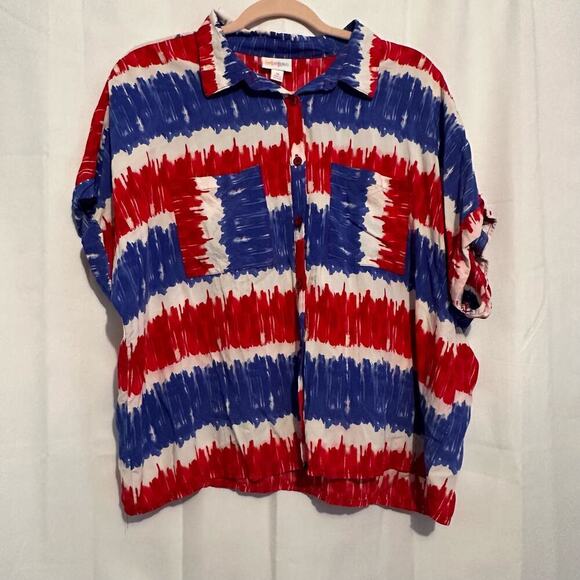 LuLaRoe Tops - Lularoe Amy red , white , and blue  patriotic button down top size M